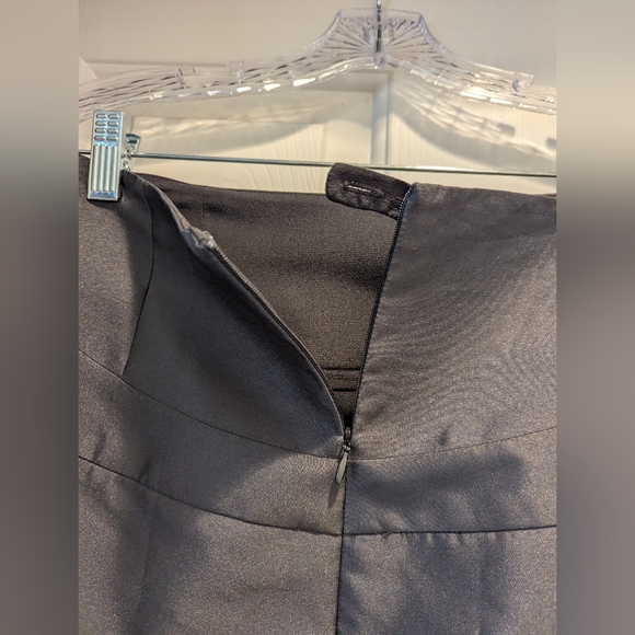 Armani Collezioni Black Pencil Skirt Size 8 silk blend zipper back Made in Italy - Picture 8 of 10